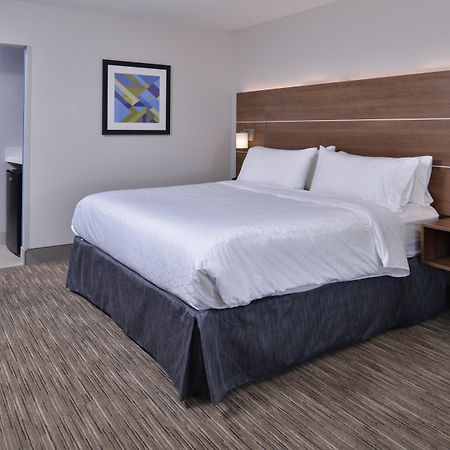 Holiday Inn Express & Suites - Marshalltown By Ihg Kültér fotó