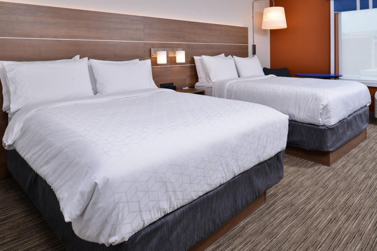 Holiday Inn Express & Suites - Marshalltown By Ihg Kültér fotó